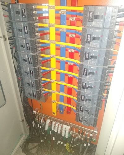 electricistas a domicilio (29) (1)