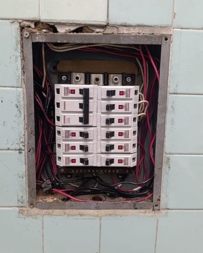 electricistas a domicilio (32) (1)